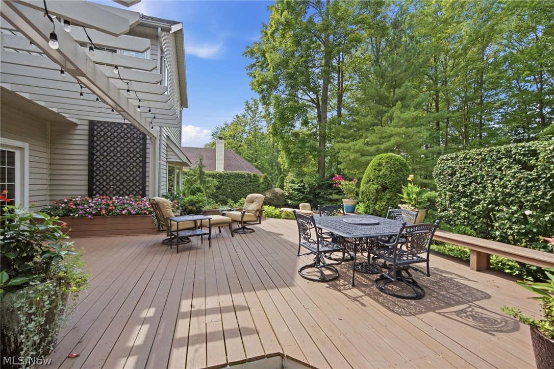 8650 Treetop Trail Broadview Heights OH 44147