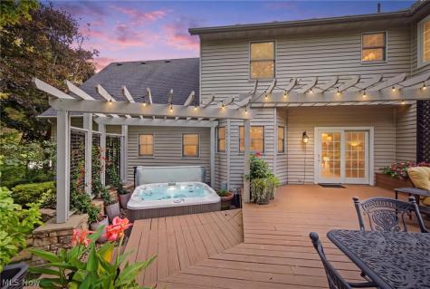 8650 Treetop Trail Broadview Heights OH 44147