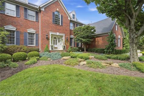 8650 Treetop Trail Broadview Heights OH 44147