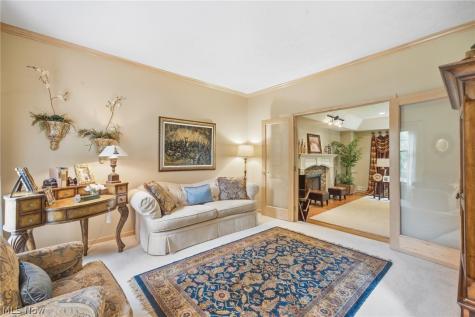 8650 Treetop Trail Broadview Heights OH 44147