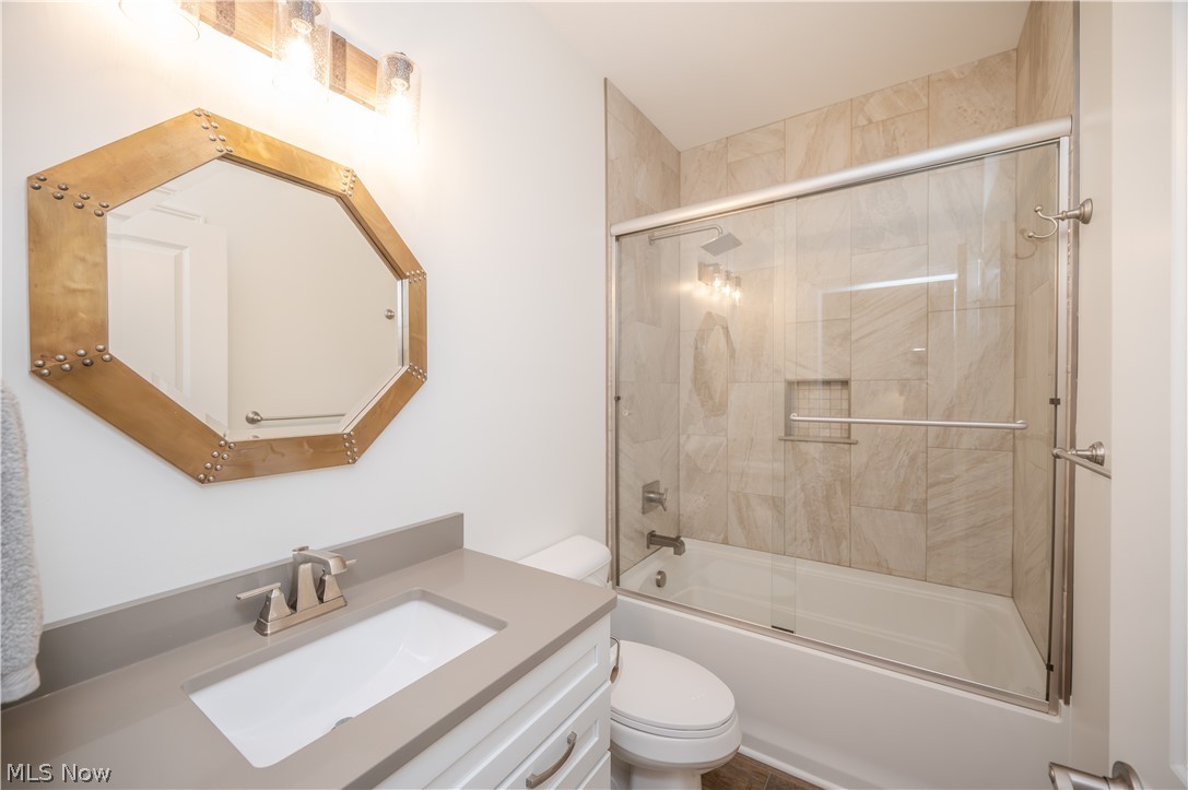 2939 Briarwood Court Poland OH 44514