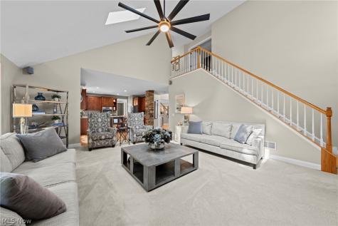 215 Beaumont Trail Aurora OH 44202