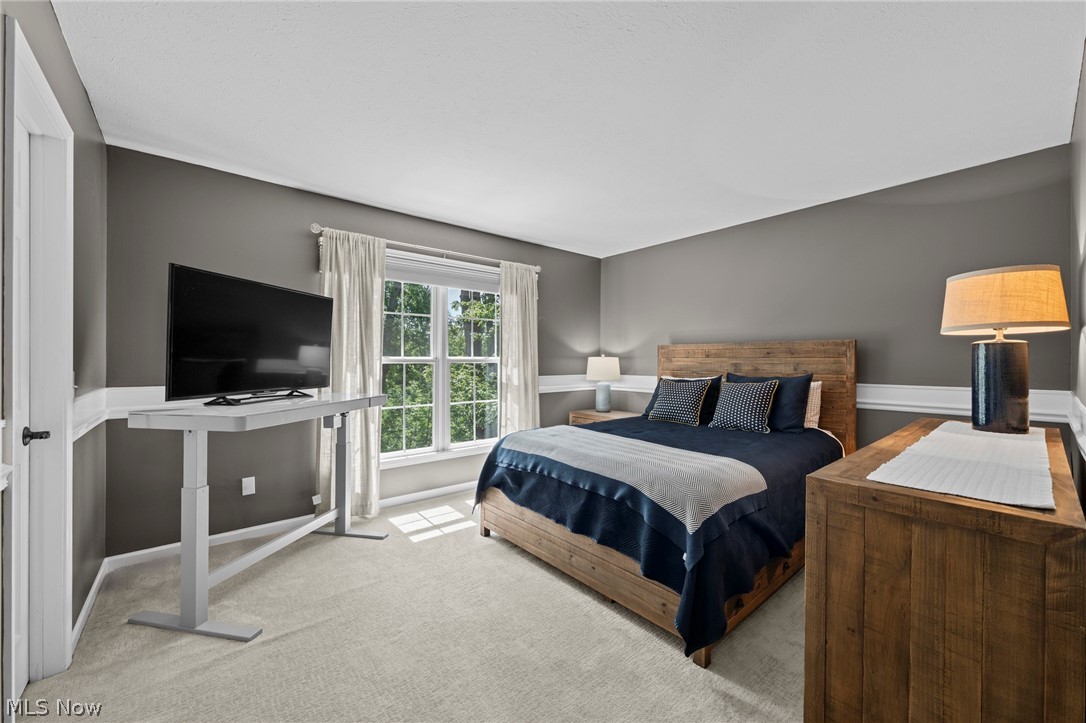 215 Beaumont Trail Aurora OH 44202