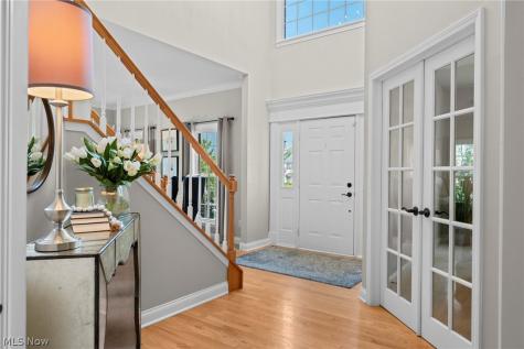 215 Beaumont Trail Aurora OH 44202
