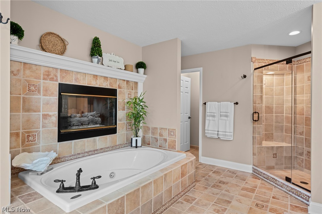215 Beaumont Trail Aurora OH 44202