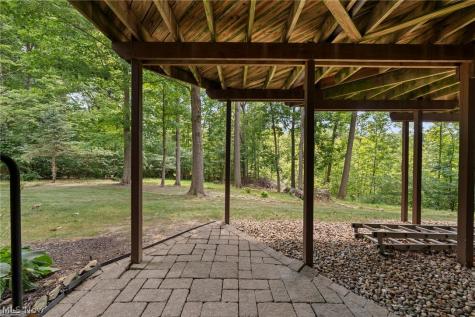 215 Beaumont Trail Aurora OH 44202
