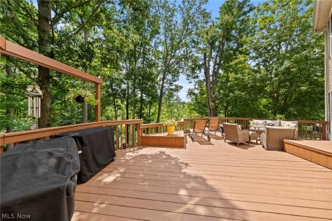 215 Beaumont Trail Aurora OH 44202