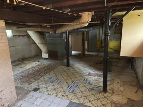 1379 E 219th Street Euclid OH 44117
