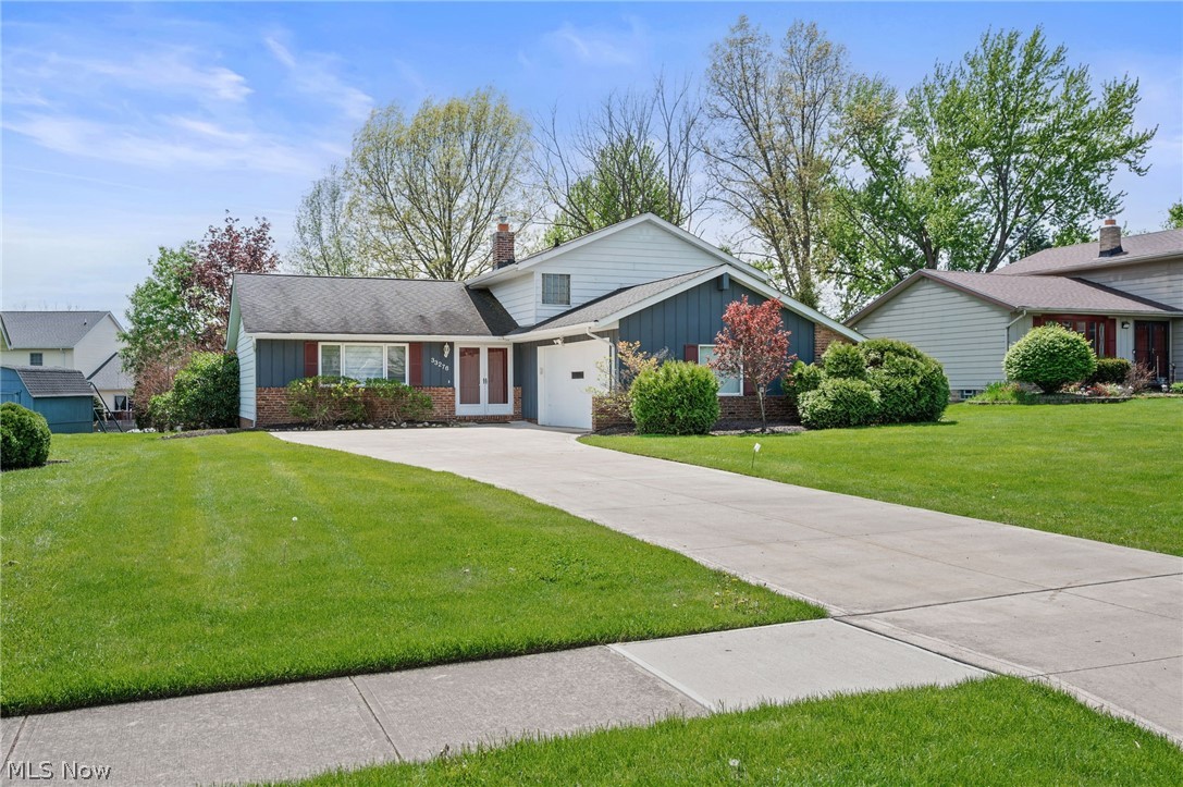 33276 Tallyho Drive Solon OH 44139