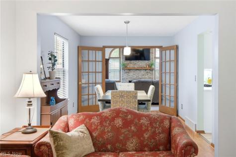 9764 Wainwright Terrace Olmsted Falls OH 44138