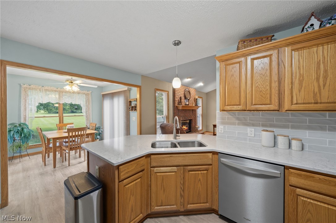 2274 Lake Center Street NW Uniontown OH 44685