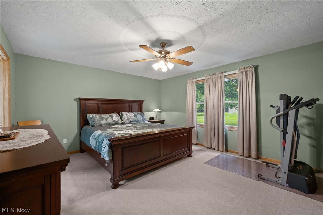 2274 Lake Center Street NW Uniontown OH 44685