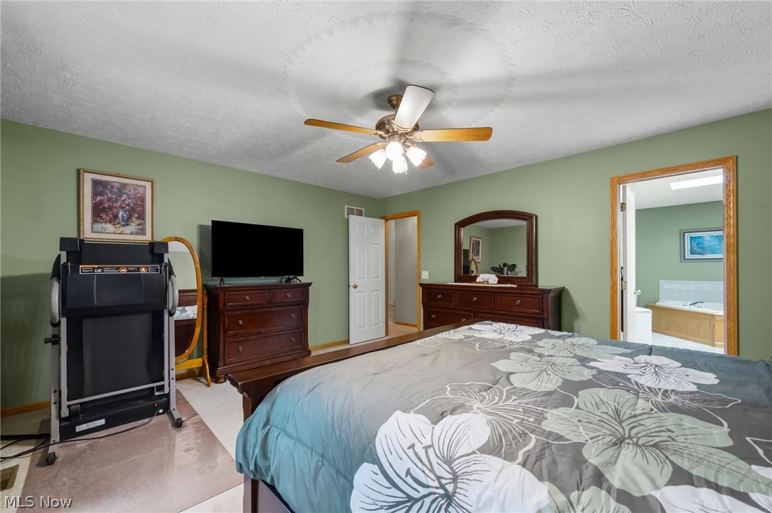 2274 Lake Center Street NW Uniontown OH 44685