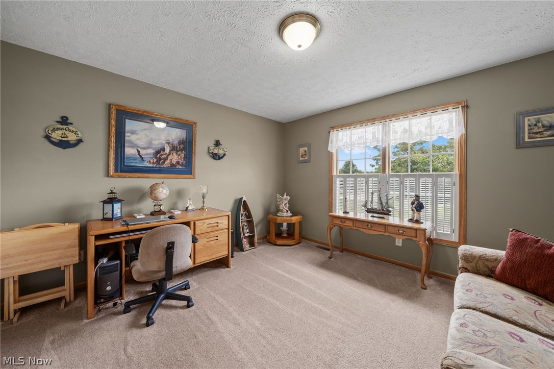 2274 Lake Center Street NW Uniontown OH 44685