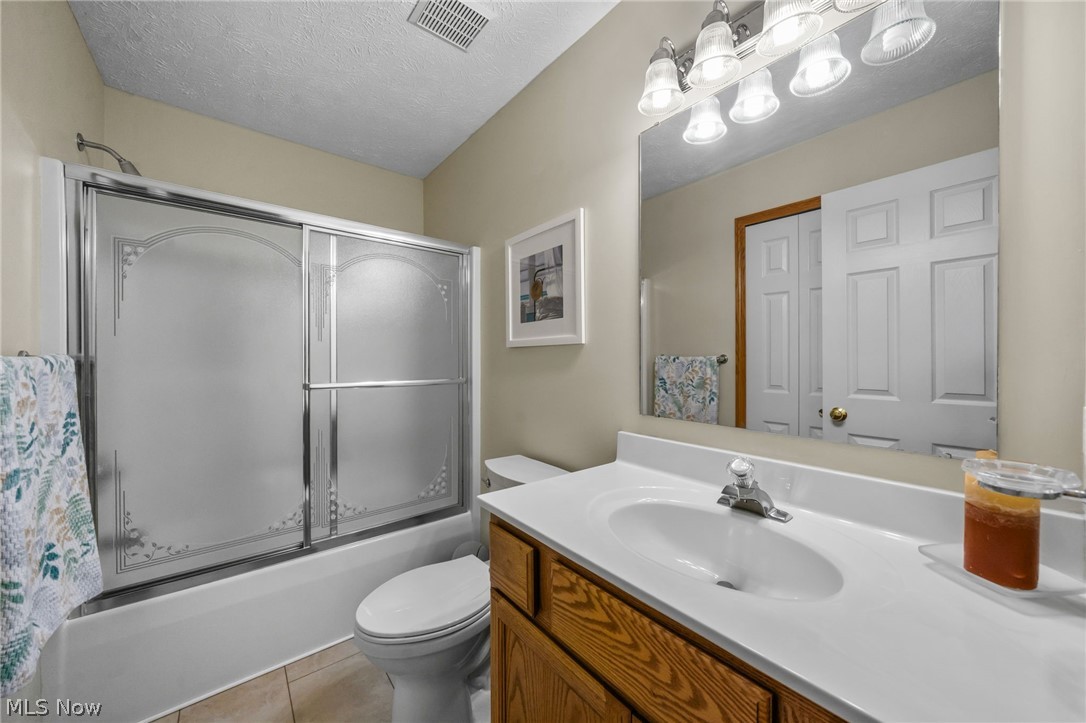 2274 Lake Center Street NW Uniontown OH 44685