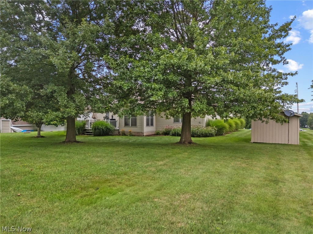 2274 Lake Center Street NW Uniontown OH 44685