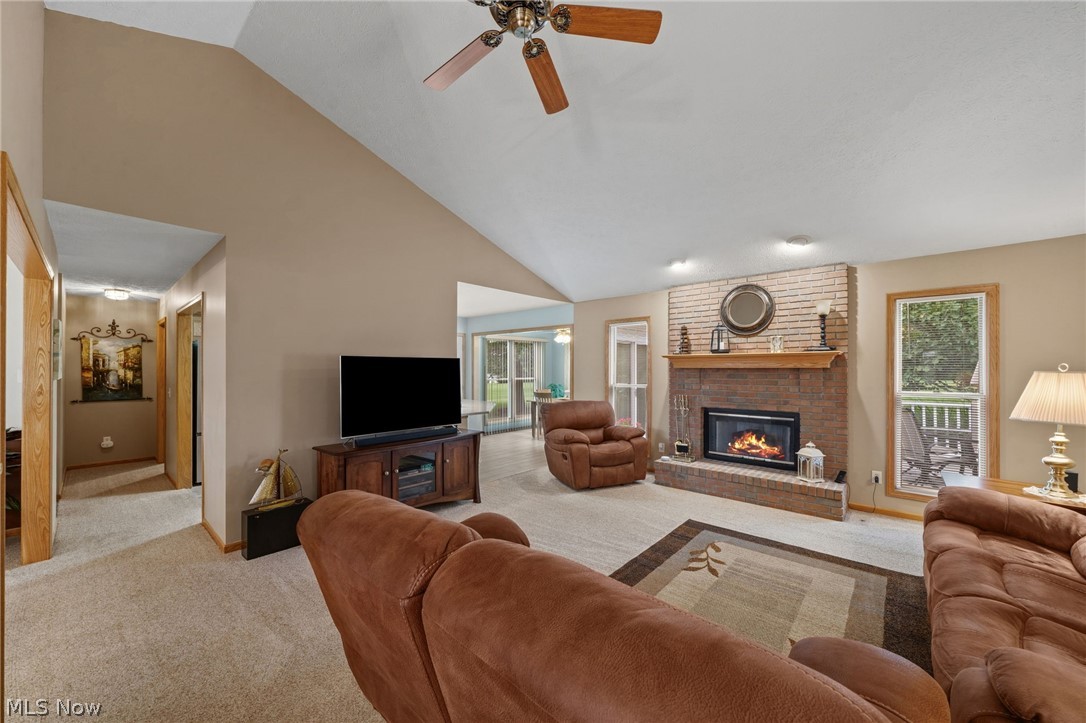 2274 Lake Center Street NW Uniontown OH 44685