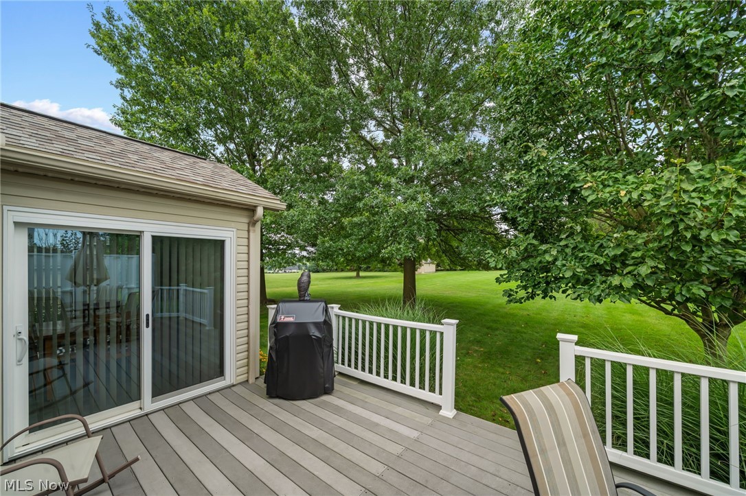 2274 Lake Center Street NW Uniontown OH 44685