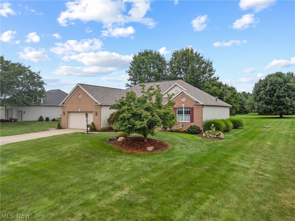 2274 Lake Center Street NW Uniontown OH 44685