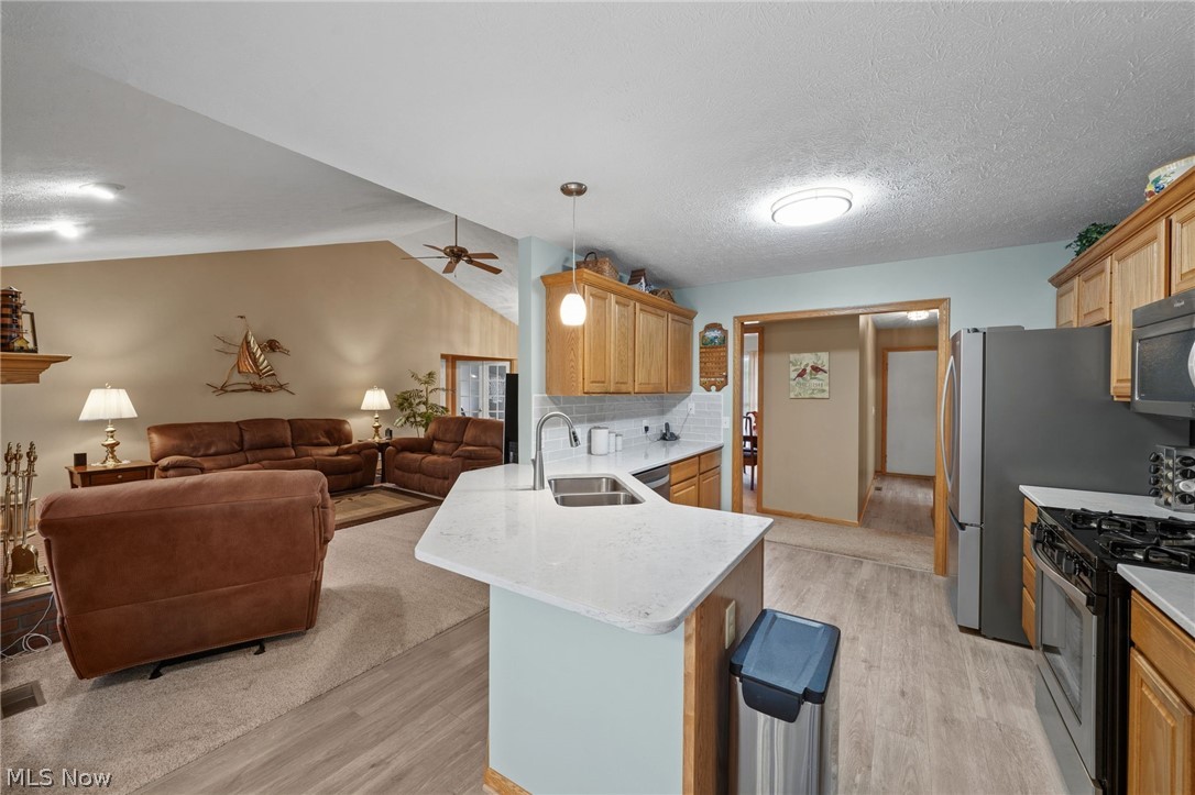 2274 Lake Center Street NW Uniontown OH 44685