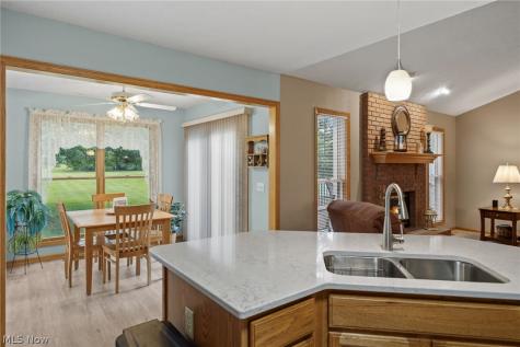 2274 Lake Center Street NW Uniontown OH 44685