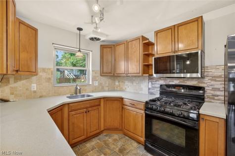 674 Upper Merriman Drive Akron OH 44303