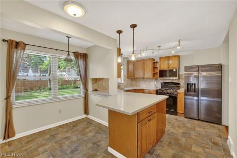 674 Upper Merriman Drive Akron OH 44303