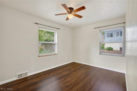 674 Upper Merriman Drive Akron OH 44303
