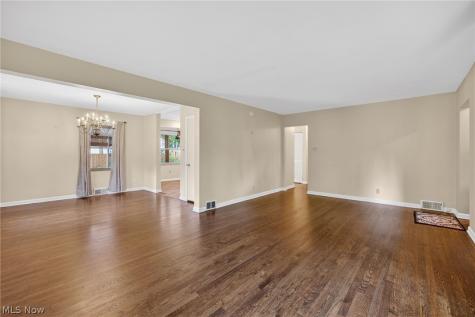 674 Upper Merriman Drive Akron OH 44303