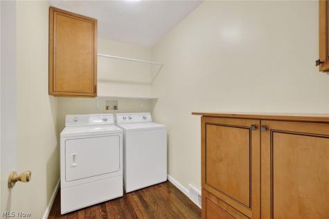 674 Upper Merriman Drive Akron OH 44303