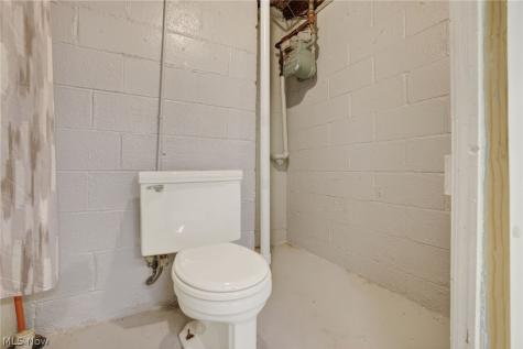 674 Upper Merriman Drive Akron OH 44303