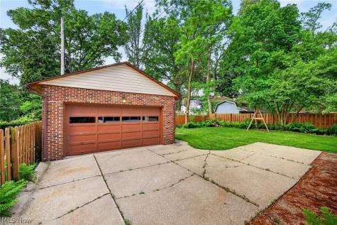 674 Upper Merriman Drive Akron OH 44303