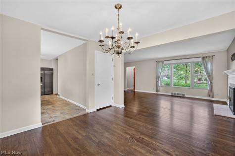 674 Upper Merriman Drive Akron OH 44303