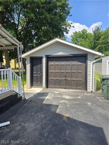 2311 Maple Avenue NE Canton OH 44714