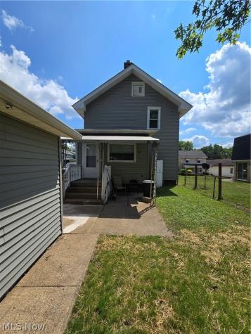 2311 Maple Avenue NE Canton OH 44714