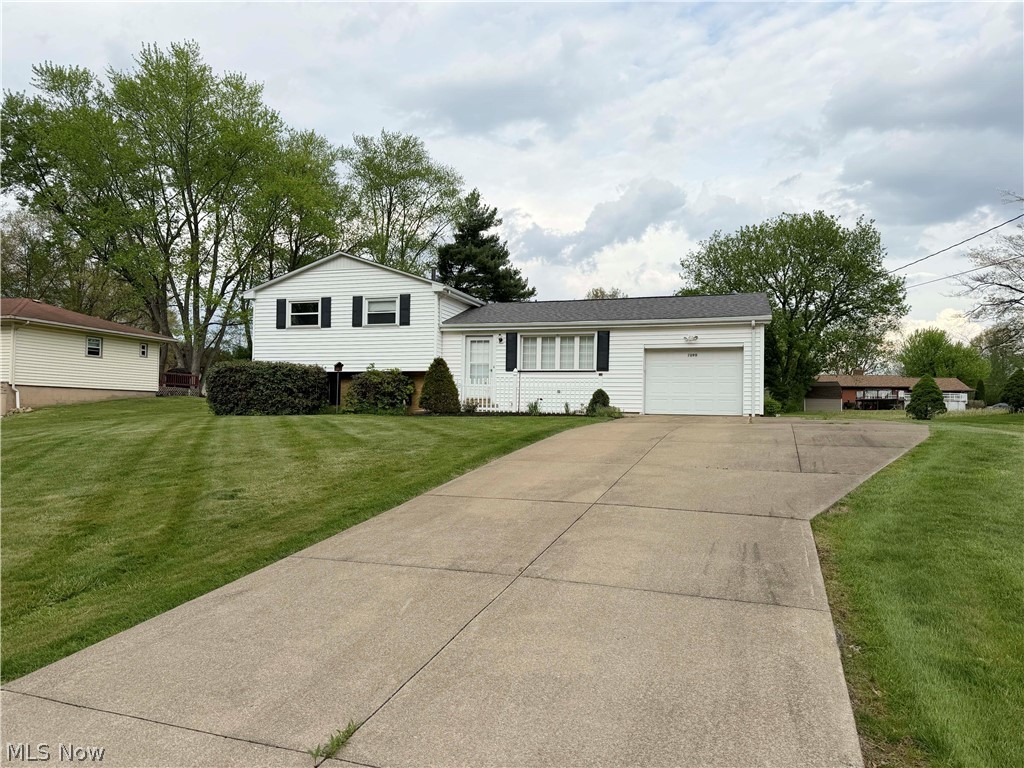 7090 Hillridge Avenue NE Canton OH 44721