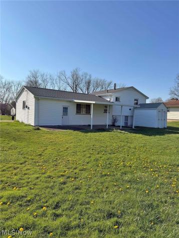 7090 Hillridge Avenue NE Canton OH 44721