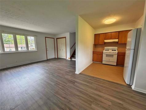 7090 Hillridge Avenue NE Canton OH 44721