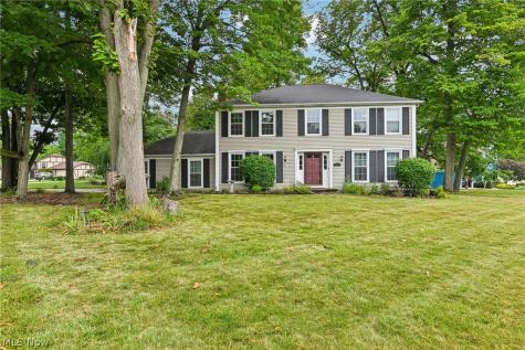 16980 S Meadows Circle Strongsville OH 44136