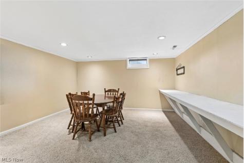 16980 S Meadows Circle Strongsville OH 44136
