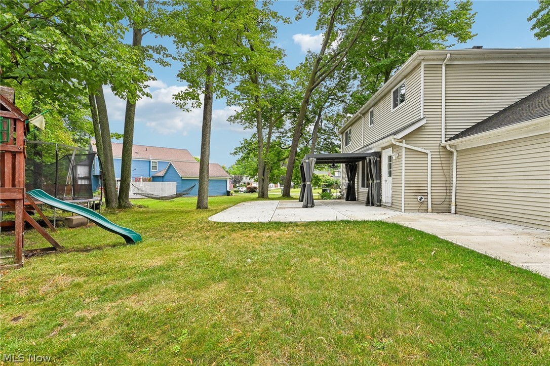 16980 S Meadows Circle Strongsville OH 44136