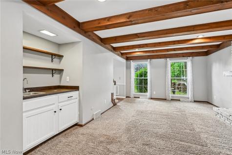 16980 S Meadows Circle Strongsville OH 44136