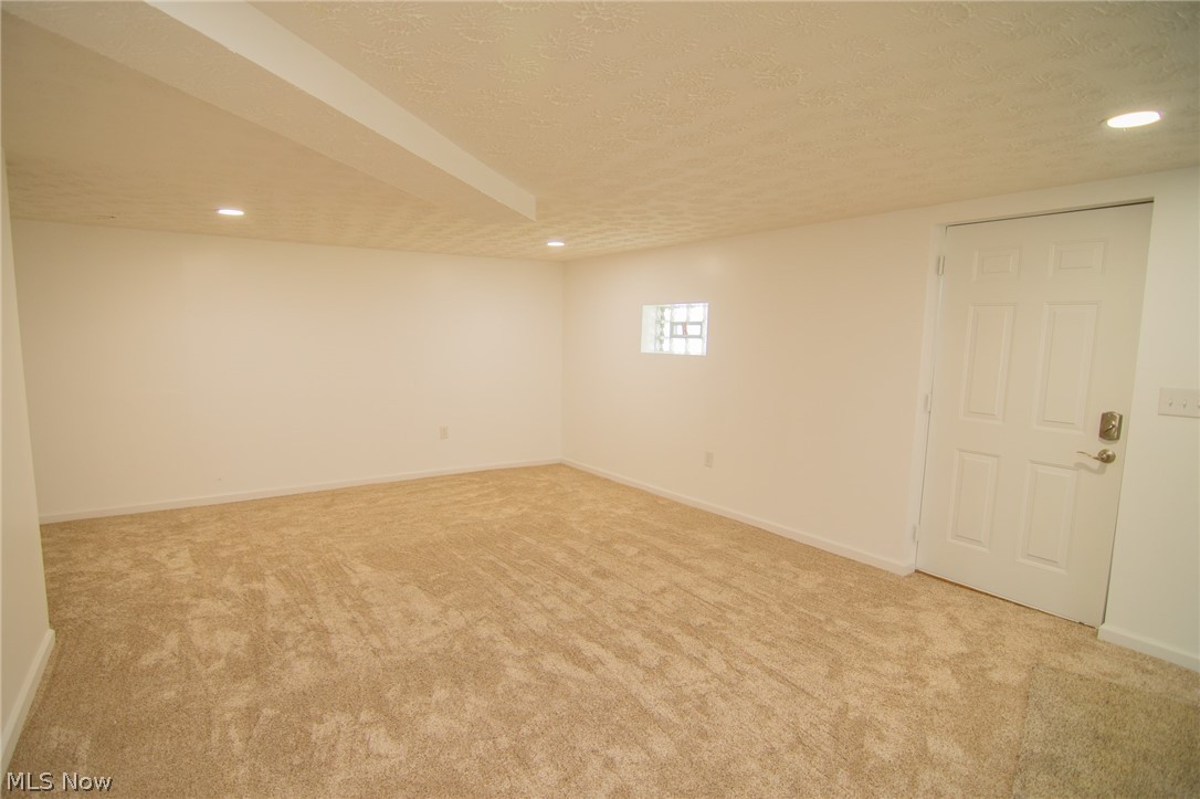 315 Nimitz Avenue Wintersville OH 43953