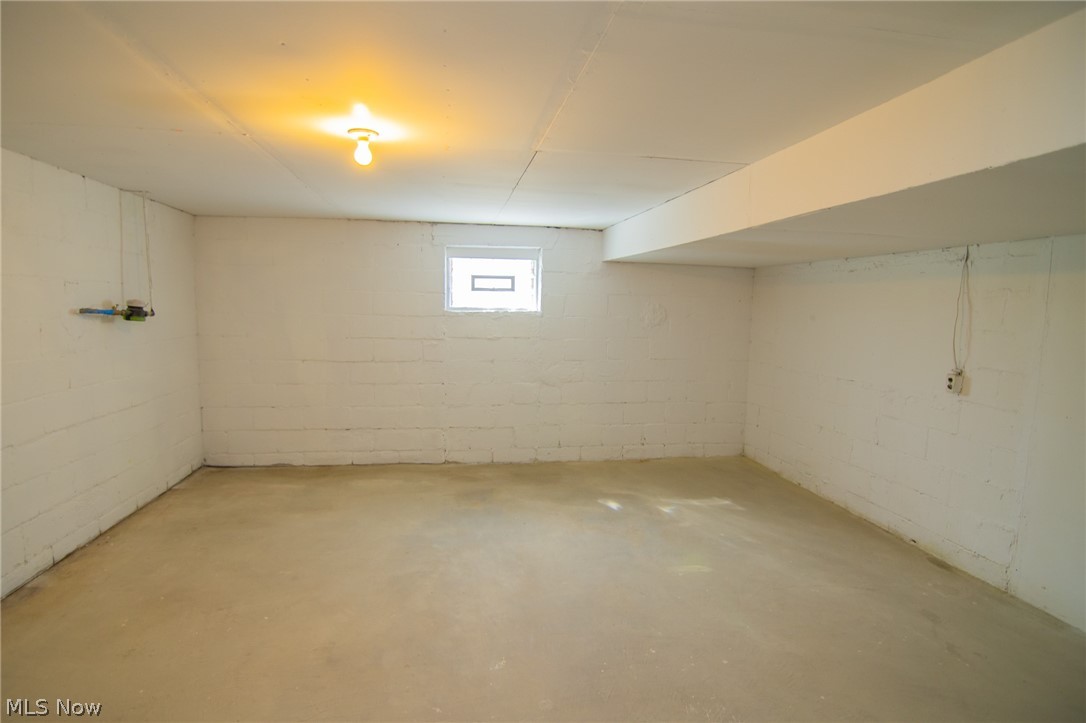 315 Nimitz Avenue Wintersville OH 43953