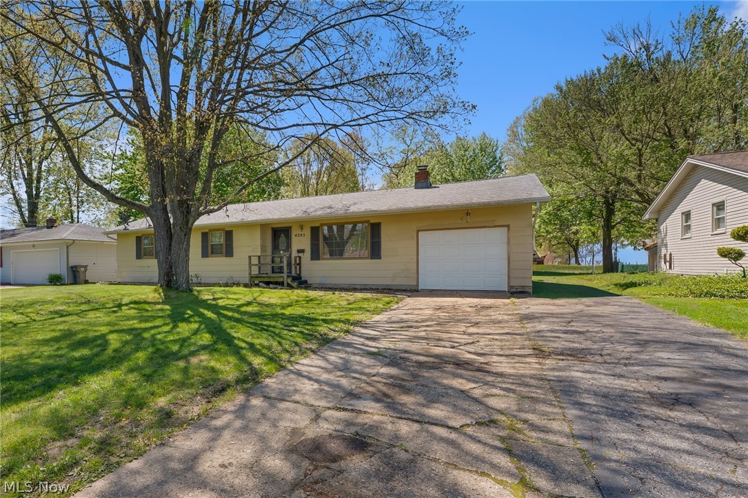 4285 Kerrybrook Drive Youngstown OH 44511