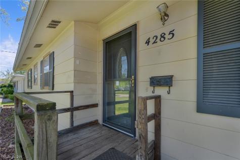 4285 Kerrybrook Drive Youngstown OH 44511