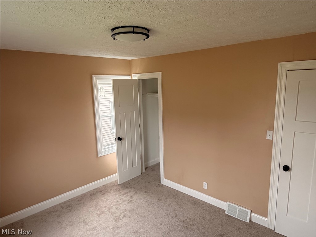 1690 Coventry Street Akron OH 44301