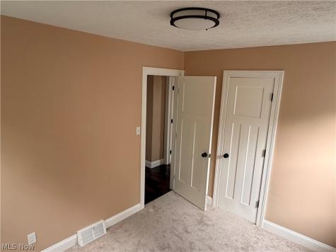 1690 Coventry Street Akron OH 44301