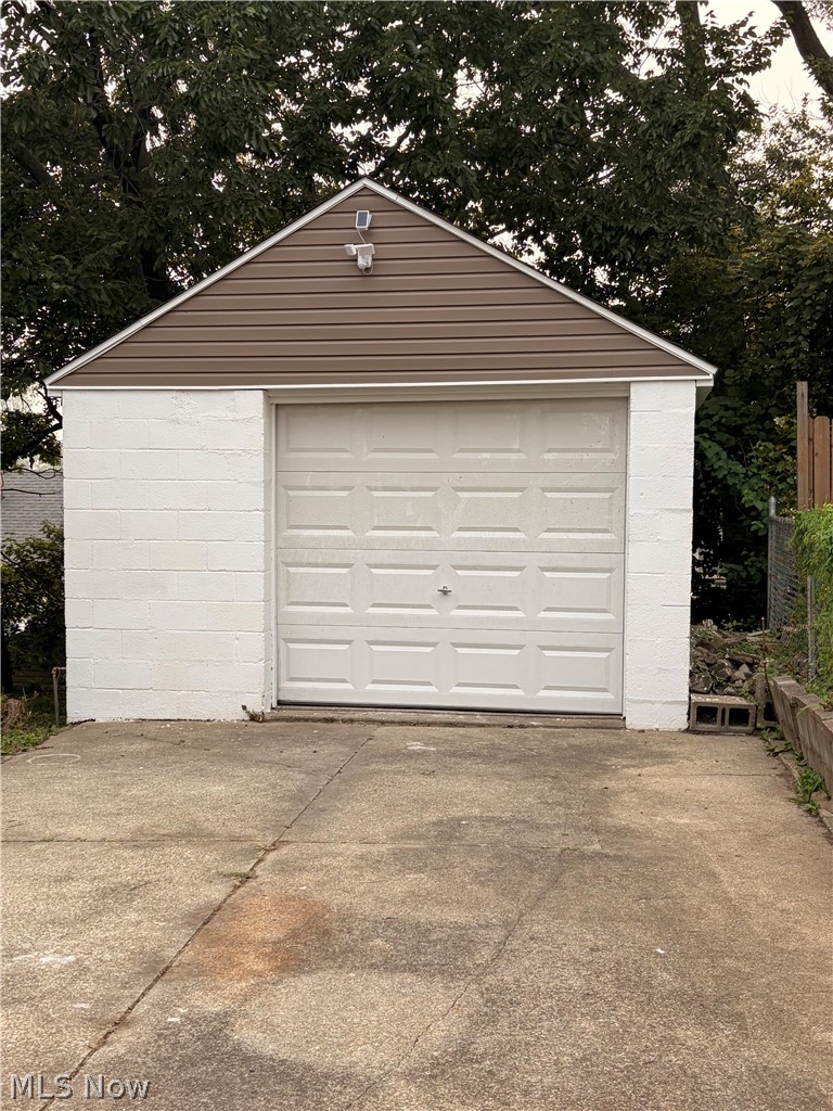 1690 Coventry Street Akron OH 44301