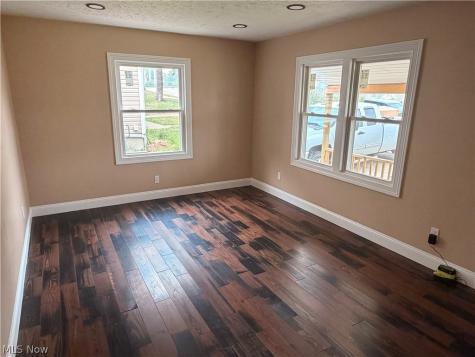 1690 Coventry Street Akron OH 44301